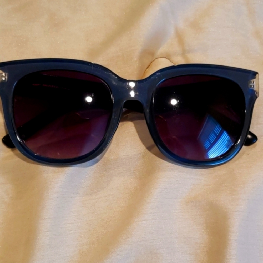 Quay Sunglasses